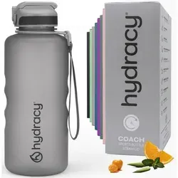 Trinkflasche Auslaufsicher BPAfrei 2L mit Strohhalm – Silbergrau - Die auslaufsichere Trinkflasche mit Strohhalm (2L, BPA-frei) ist ideal für Sport und Outdoor. Mit praktischem Trageriemen, großer Öffnung und Fruchteinsatz für erfrischende Infusionen. Bleibe hydriert und behalte deinen Trinkplan im Blick!