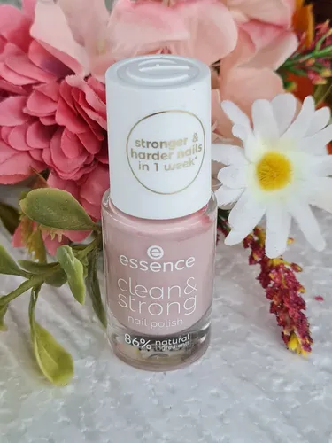 Essence Clean & Strong Nail Polish. Nagelharter 02 Moony Fog💅. Vegan. Neu
