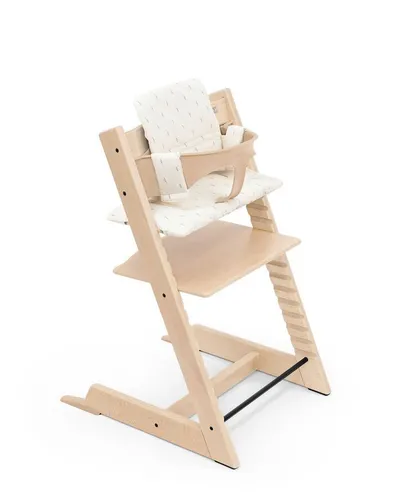 Stokke Tripp Trapp Hochstuhl Bundle mit Kissen - Hochstuhl für Babys und Kleinkinder, inklusive bequemem Tripp Trapp Kissen in Wheat Cream für optimalen Sitzkomfort und Unterstützung.