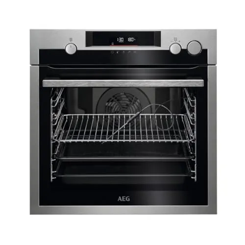 AEG BSE572360M Multifunktionsofen - Rotisserie-Backofen mit 9 Funktionen und Dampffunktion für knusprige Ergebnisse. Pyrolytische Reinigung macht die Pflege einfach, während die integrierte Wärmesonde für perfekte Kochprozesse sorgt.