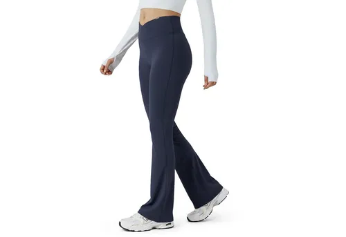 Smilodox Leggings SoftFeel Leonora – Bootcut Yogahose in Marineblau - Atmungsaktive Freizeithose mit 4-Wege-Stretch und weicher Oberfläche, ideal für Yoga und Pilates. Hoher Bund sorgt für optimalen Tragekomfort in Größe XS.