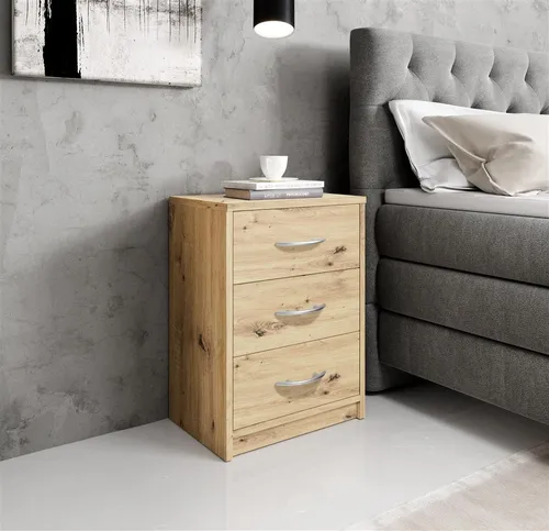 Stella Trading PEPE Nachttisch - Schlichter Nachtschrank in Artisan Eiche Optik - Nachttisch in Artisan Eiche Optik, bietet mit drei Schubladen praktischen Stauraum und modernes Design für jedes Schlafzimmer. Maße: 39 x 54 x 28 cm (B/H/T).
