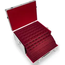 MC.Sammler Alu Münzenkoffer mit 11 Tableaus für 440 Münzen – Rot - Stilvoller Münzkoffer aus Aluminium mit roter Veloursausstattung. Ideal zum Schutz und zur Aufbewahrung von Münzkapseln bis 31mm. Praktisch für Sammler und Tauschtage!