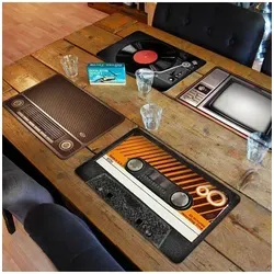 Retro Placemats - Set of 4 von Mikamax