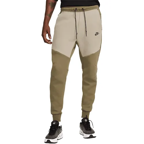 Nike Tech Fleece Jogger von Nike