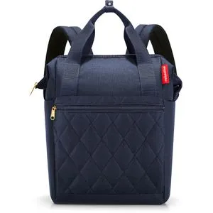 reisenthel allrounder R rhombus midnight gold – 2in1 Rucksack und Tragetasche - Tagesrucksäcke mit edlem Design, ideal für Reisen und Alltag. Praktische Stecklasche für Reisetrolleys und viel Stauraum für Laptop und Zubehör.