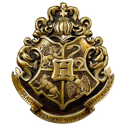 The Noble Collection Hogwarts Crest Wall Art in gold von The Noble Collection