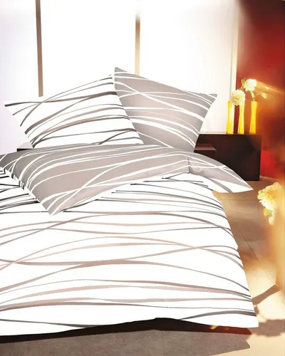Kaeppel Motion 584 Wendebettwäsche, 135 x 200 + 80 x 80 cm - Moderne Wendebettwäsche aus weichem Feinbiber, ideal für gemütliche Nächte. Das stilvolle Wellenlinien-Design sorgt für einen eleganten Look in jedem Schlafzimmer.
