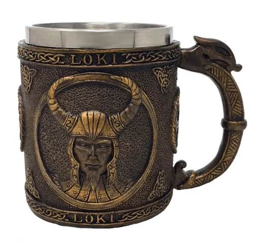MystiCalls Bierkrug Krug Loki - Handbemalter Götterkrug - Rotweingläser und mehr: Der handbemalte Götterkrug mit herausnehmbarem Metalleinsatz fasst 400 ml und ist ein einzigartiges Sammlerstück für Wikinger-Fans.