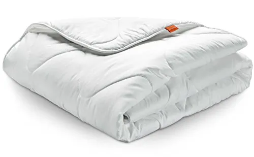 sleepling Winter Bettdecke 200x200 cm - Warm und Allergikerfreundlich - Bettdecken für kalte Tage, 100% feine Mikrofaser, waschbar bis 60 Grad, Öko-Tex 100 zertifiziert – ideal für ein angenehmes Schlafklima.