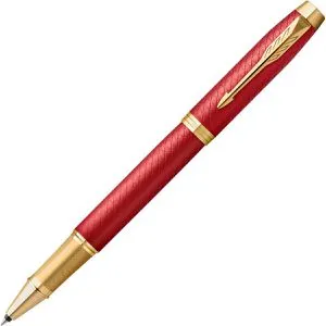 Parker Tintenroller IM Premium Red G.C. 0,5mm - Kugelschreiber mit elegantem, mattrotem Finish und geschmeidiger Rollerball-Spitze für ein flüssiges Schreibgefühl. Lieferung im Geschenketui, ideal für besondere Anlässe.