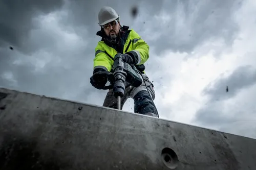 Metabo MH 5 Meißelhammer im Kunststoffkoffer - 600147500 - Robuster Meißelhammer für präzises Arbeiten, ideal für Renovierungen und Abbrucharbeiten, im praktischen Kunststoffkoffer.