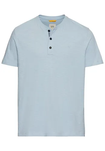 camel active Herren Kurzarm Henley aus Organic Cotton Blau - T-Shirt für Herren aus 100 % Organic Cotton, bietet ein angenehmes Tragegefühl und mehr Bewegungsfreiheit durch seitliche Schlitze.