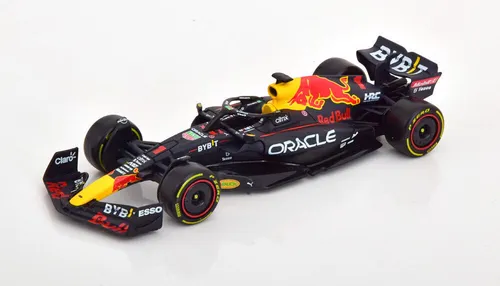 1:43 Bburago Red Bull RB18 World Champion Verstappen 2022