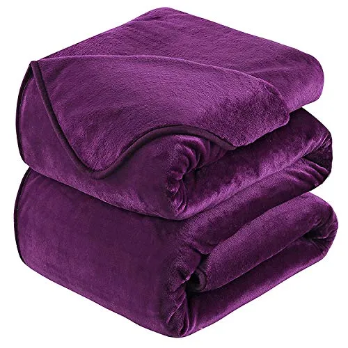 HOZY Kuscheldecke Flauschig Decke Fleecedecke in lila von HOZY