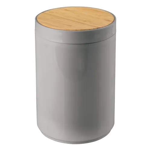 mDesign praktischer Mülleimer Küche – moderner Abfalleimer aus Bambus und Kunststoff - Eleganter Abfalleimer mit schwenkbarem Deckel für Bad, Büro und Küche. Stabil und kompakt, ideal für kleine Räume. Der natürliche Bambusdeckel und das graue Design passen in jede Einrichtung.