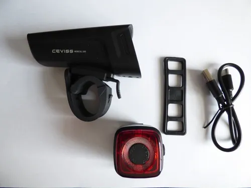 CEVISS AKKU Fahrradlampe 100LUX LED