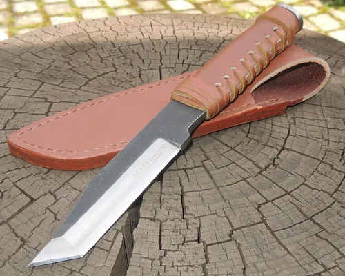 Böker Survivor (12 cm) - Vielseitiges Mehrzweckmesser - Werkstatt & Handwerkzeug: Das Böker Survivor (12 cm) überzeugt durch seine robuste Klinge und ist der ideale Begleiter für Outdoor-Abenteuer und handwerkliche Projekte.