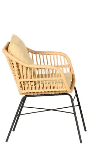 Beige Lounge Sessel für Terrasse und Balkon - Moderner Sessel in Beige, ideal für Lounge-Bereiche. Robuste Polsterung und stilvolles Design bieten Komfort und Eleganz für entspannte Stunden im Freien.