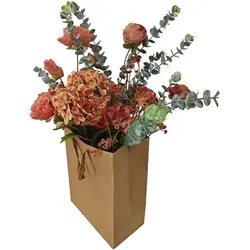 Kunstblumenstrauß Bouquet FarbMix 60 cm mit Dekotüte - SPÄTSOMMER - Hochwertiges 11-teiliges Kunstblumenarrangement in einer stilvollen Dekotüte. Ideal für Events und Dekoration im Frühjahr und Sommer. Vielfalt in Natur, Pink und Rostrot sorgt für einen frischen Akzent.