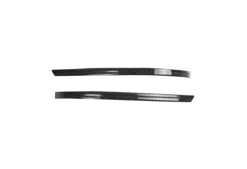 OMAC Zierleisten-Aufkleber für VW Caravelle T5 (2010-2015) - 2tlg. Schwarz - Hochwertiger Zierleisten-Aufkleber aus langlebigem Karbonfaser-Material, schützt Ihr Fahrzeug vor Kratzern und verleiht ihm ein stilvolles Aussehen. Einfache Installation und Pflege, perfekt für Ihr Auto.