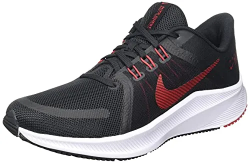 Produktbild Nike Herren Quest 4 Laufschuh – Bequem und stylisch in Black University Red White Dk Smoke Grey, Größe 45 EU
