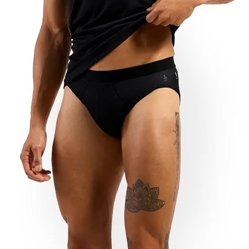 Odlo Herren Active F-Dry Light Funktionshose - Funktionsunterwäsche für Herren, schnell trocknend dank F-Dry-Technologie, ideal für Outdoor-Aktivitäten und sportliche Einsätze, bietet hervorragenden Tragekomfort und Bewegungsfreiheit.