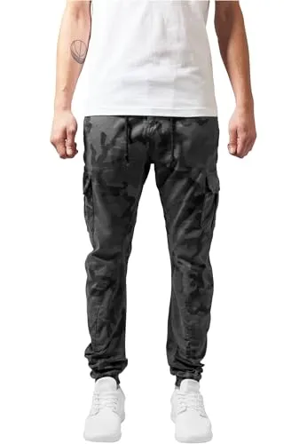 Urban Classics Herren Camo Cargo Jogging Pants - Sportliche Jogginghose im angesagten Camouflage Design, mit elastischem Bund und praktischen Außentaschen für optimalen Komfort und Stil.