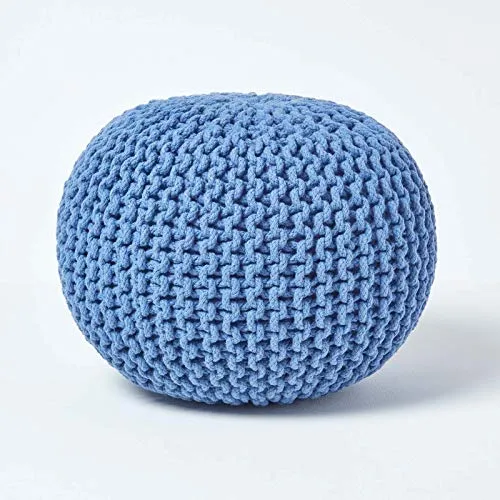 Homescapes Runder Strickpouf aus 100% Baumwolle, Blau - Stilvoller Pouf in klassischem Blau, gefüllt mit Polyester Kügelchen. Ideal als Fußablage oder Dekoobjekt, robust und gemütlich – perfekt für jedes Zuhause.