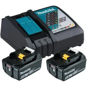 Makita Werkzeugakku Power Source-Kit Li 199480-6 - 18V 6,0Ah, inkl. 2 Akkus und Schnellladegerät, kompatibel mit allen 18V Makita Geräten