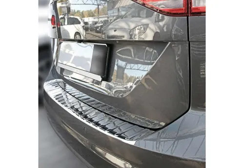 RECAMBO Ladekantenschutz für VW TOURAN II 5T - Abdeckblenden aus hochwertigem V2A Edelstahl, schützt Ihren Lack beim Be- und Entladen, perfekte 3D-Passform für nahtloses Design und einfache Montage.