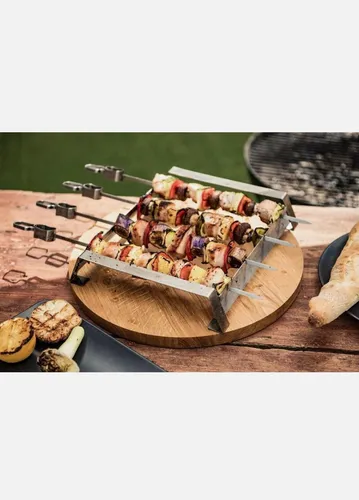 Grillzubehör Grillspieß-Set mit 4 Edelstahlspießen und Halterung - Grill-Werkzeuge, 5-teiliges Set mit geschirrspülmaschinenfesten Edelstahlspießen für müheloses Grillen und perfekte Ergebnisse.