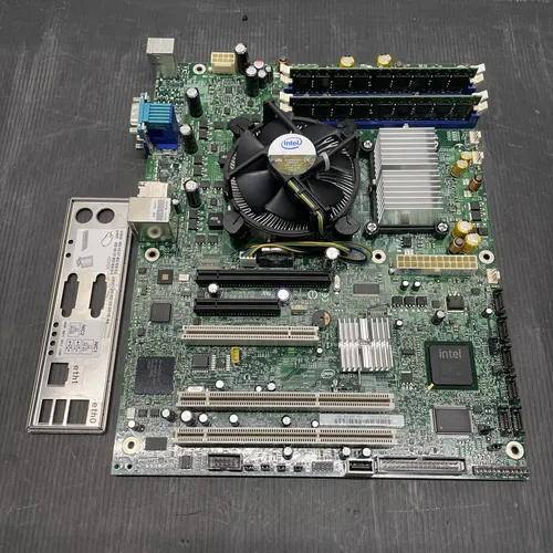 Intel Mainboard Bundle S3210SH / D88308-301 + Intel E3110 + 2GB RAM (G3-13)