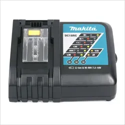 Makita Power Source Kit 18V mit Akku und Ladegerät - Elektrowerkzeug-Akkus: Inklusive 1x BL1840B Akku 4,0Ah und schnellem DC18RC Ladegerät für effizientes Arbeiten ohne Unterbrechungen.