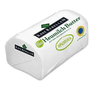 Bio Heumilch Butter Käserebellen 5x200g - Bio Sauerrahmbutter aus Heumilch, cremig und aromatisch, ideal für bewusste Genießer. Perfekt zum Kochen und Backen.