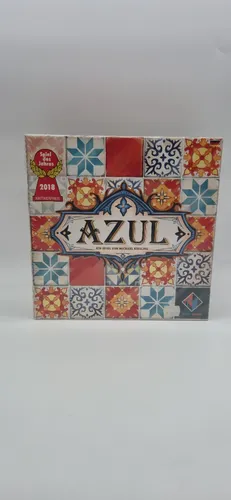 Azul - Spiel des Jahres 2018 - Gesellschaftsspiel mit strategischem Anspruch, ideal für 2-4 Spieler ab 8 Jahren. Ausgezeichnet als Spiel des Jahres 2018, bietet es stundenlangen Spielspaß.