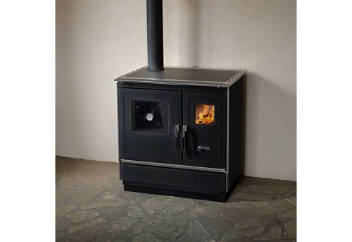 Haas + Sohn Festbrennstoffherd HSH 81 schwarz mit Stahlkochplatte - Der HSH 81 ist ein vielseitiger Festbrennstoffherd mit hochwertiger Stahlkochplatte, praktischen Funktionen und geprüfter Qualität für effizientes Kochen und Backen.