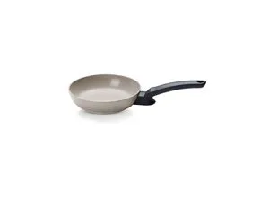 Fissler Bratpfanne Ceratal® Evo Classic, Greige, 1,1 L - Hochwertige Fissler Bratpfanne in Greige, antihaftbeschichtet und ideal für vielseitiges Kochen. Made in Germany, rund mit 1,1 L Fassungsvermögen – perfekt für kreative Gerichte.