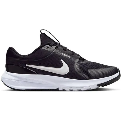 NIKE Kinder Workoutschuhe STAR RUNNER 5 (GS) - Leicht und bequem - Fitnessschuhe für Kinder, die mit federnder Dämpfung und einer bequemen Konstruktion auch lange Strecken zum Kinderspiel machen.