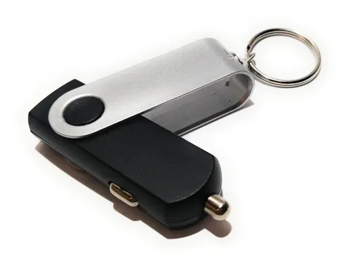 USB Zigarettenanzünder Ladegerät Adapter KFZ LKW PKW 12V zu 5V Handy Auto Navi