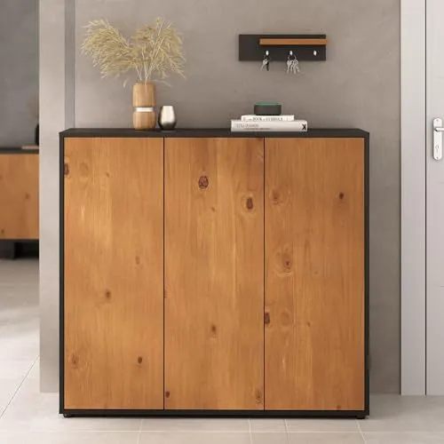 Schuhschrank MIRAN - Platzsparender Schuhorganizer in Schwarz/Eiche - Kompakter Schuhschrank mit 3 Türen (109 × 100 × 35 cm), ideal für Flur und Ankleideraum. Bietet Platz für ca. 25 Paar Schuhe und überzeugt durch harmonisches Design und komfortable Push-to-Open-Funktion.