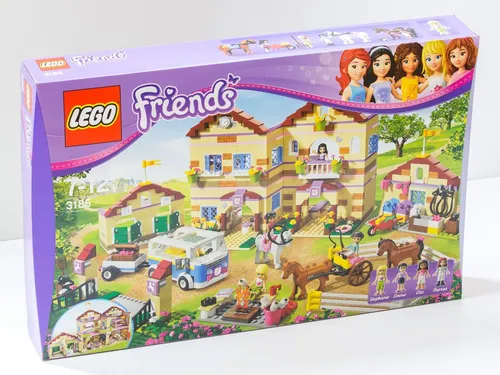 Produktbild LEGO FRIENDS Großer Reiterhof (3185)