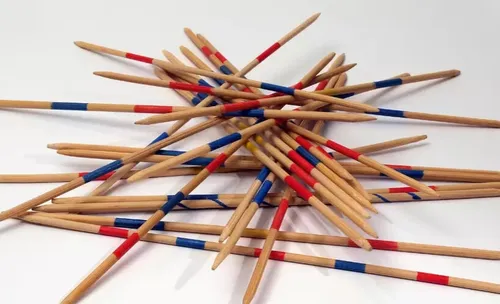 Das Mikado Spiel in der Holzbox