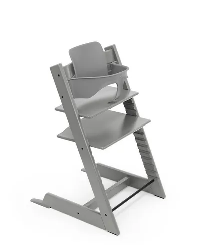 Stokke Hochstuhl Tripp Trapp® mit Baby Set², Storm Grey - Hochstuhl für Kinder ab 6 Monaten, ergonomisch gestaltet und höhenverstellbar, wächst mit deinem Kind mit und sorgt für optimalen Komfort.