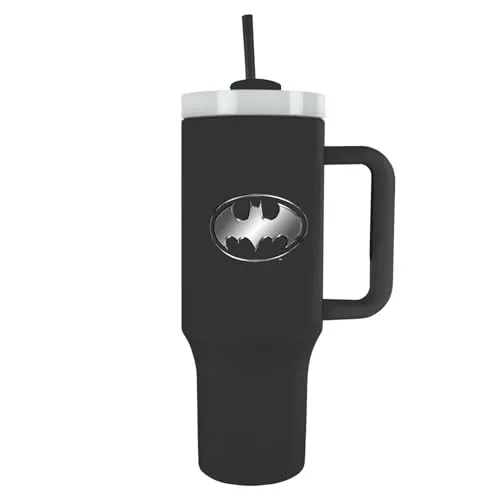 Pyramid International Batman Trinkbecher 1,2 l - Kaffeetassen & Becher, offizielles DC Comics Lizenzprodukt mit doppelwandiger Isolierung für optimale Getränketemperatur und großem Fassungsvermögen von 1,2 l.