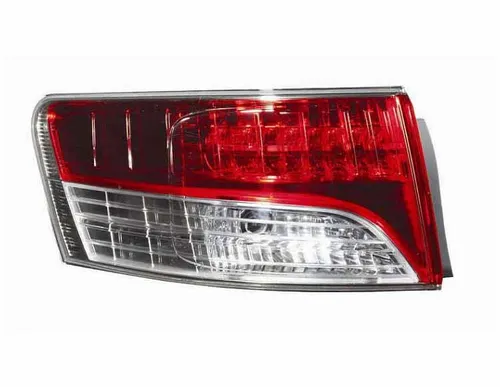 RÜCKLICHT LINKS AUßEN TOYOTA AVENSIS LIMO 2009-2011