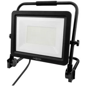 ANSMANN LED Baustrahler 150W - 18000 Lumen - Strahler für Arbeitsbeleuchtung, robust und stoßfest mit IP65, bietet helles Licht durch SMD-LED-Technologie und flexibles Kabel für vielseitige Einsatzmöglichkeiten.