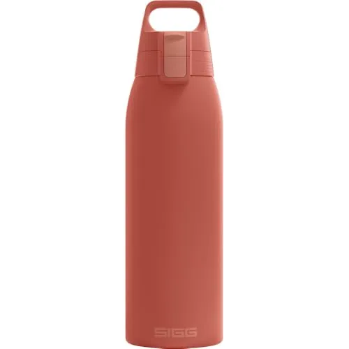 SIGG Thermosflasche Shield Therm One Eco Red - 1L - Thermobehälter aus 90% recyceltem Edelstahl, hält Getränke bis zu 72 Stunden kalt und ist auslaufsicher. Ideal für Abenteuer und Fitness, BPA-frei und spülmaschinenfest.