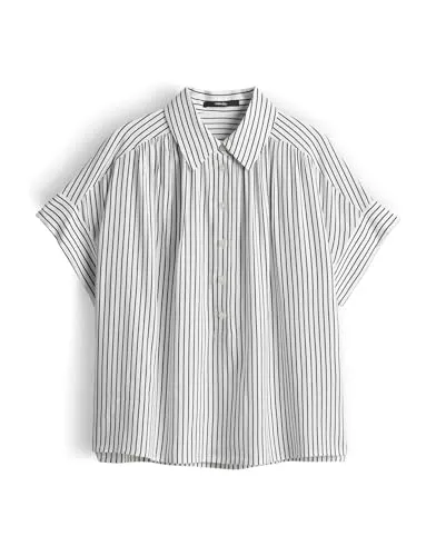 someday Damen Kurzarmbluse | Streifenbluse aus ECOVERO™ Viskose, Loose Fit Milk, Größe 40 - Die someday Streifenbluse vereint stilvolles Design mit hohem Tragekomfort. Ideal für Büro und Freizeit, bietet sie eine moderne Passform und hochwertige Materialien für ein angenehmes Tragegefühl. Perfekt kombinierbar für jeden Anlass.