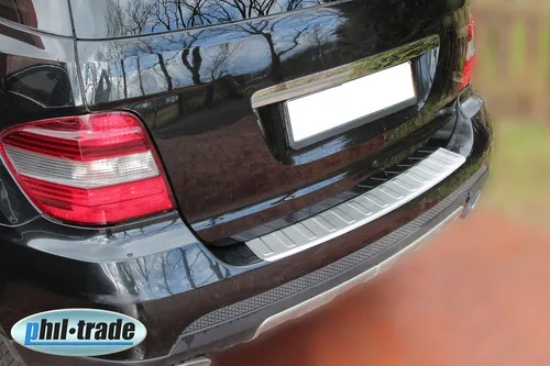 RECAMBO Ladekantenschutz für MERCEDES M-KLASSE W164 - Abdeckblenden: Hochwertiger V2A Edelstahl schützt vor Kratzern und Witterungseinflüssen, mit 100% passgenauer 3D-Form für eine exklusive Optik und einfache Montage.